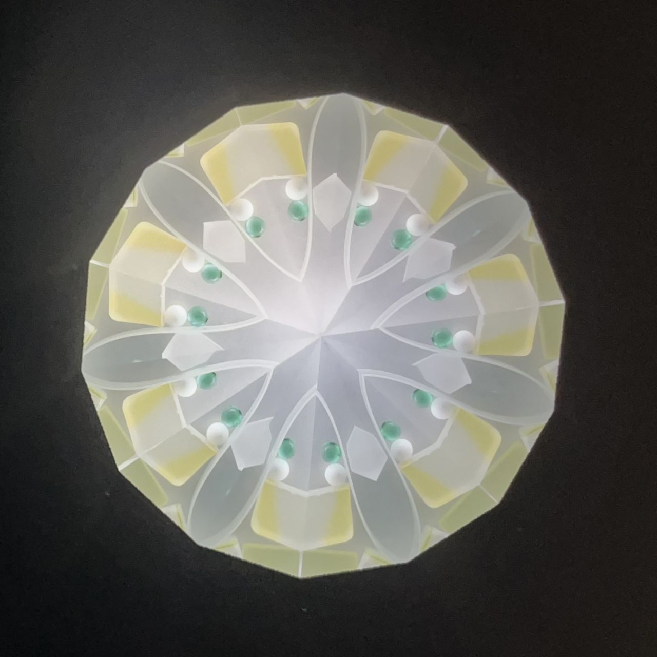 Sumiko AKATSU ”Hanachirusato” -green- 2mirror -glass kaleidoscope-