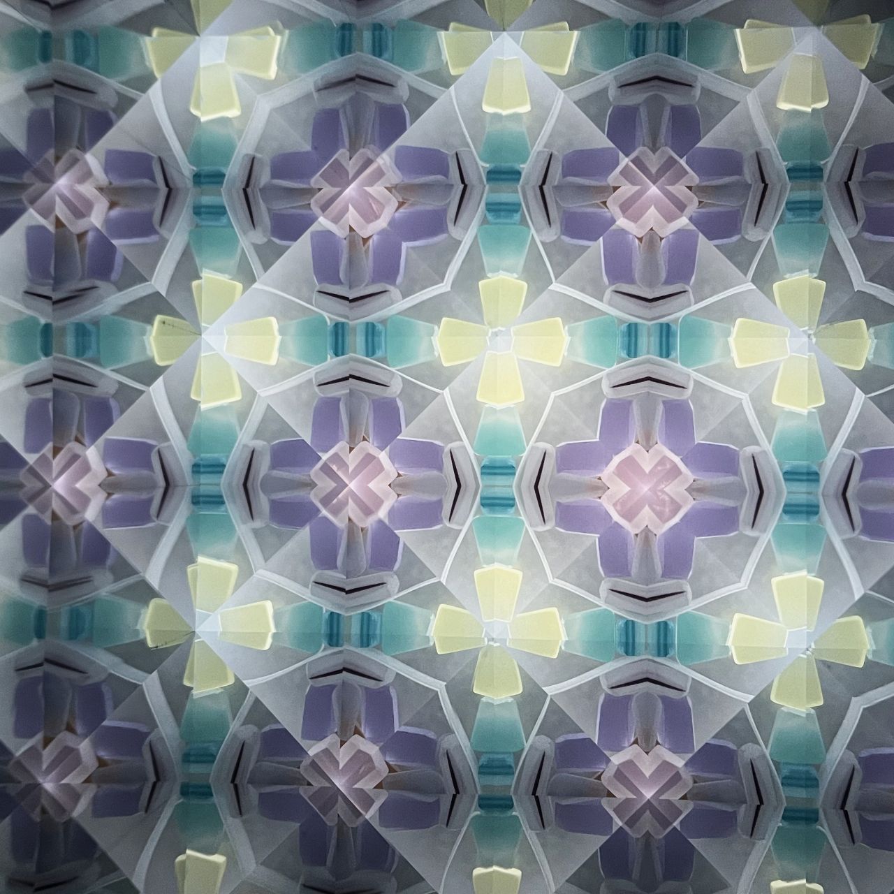 Sumiko AKATSU ”Hanachirusato” -green/purple- 3mirror -glass kaleidoscope-