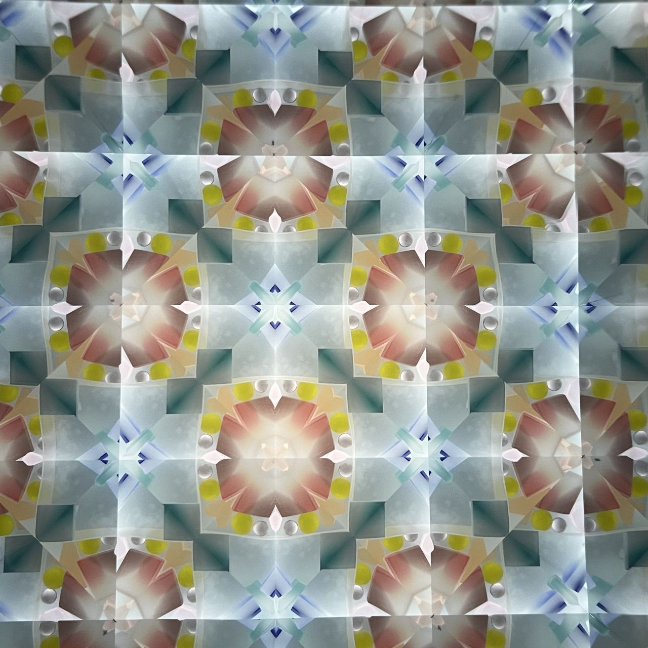 Sumiko AKATSU ”Hanachirusato” -soft yellow- 3mirror -glass kaleidoscope-