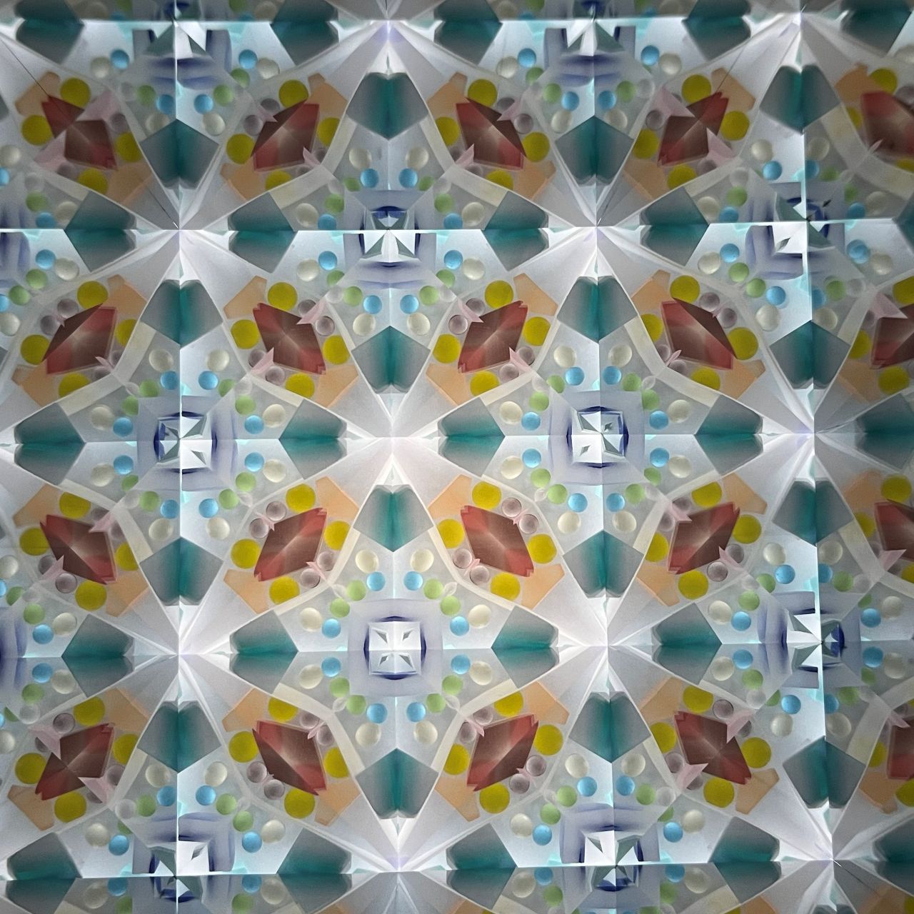 Sumiko AKATSU ”Hanachirusato” -soft yellow- 3mirror -glass kaleidoscope-