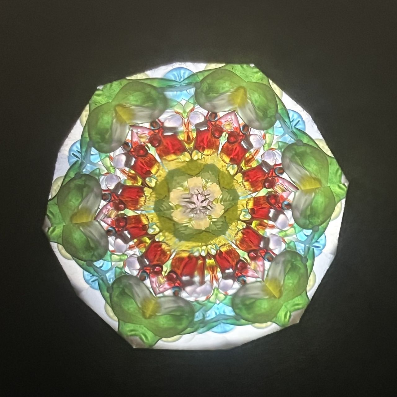 Fumie Ino ”Cranes” - lacquered kaleidoscope -