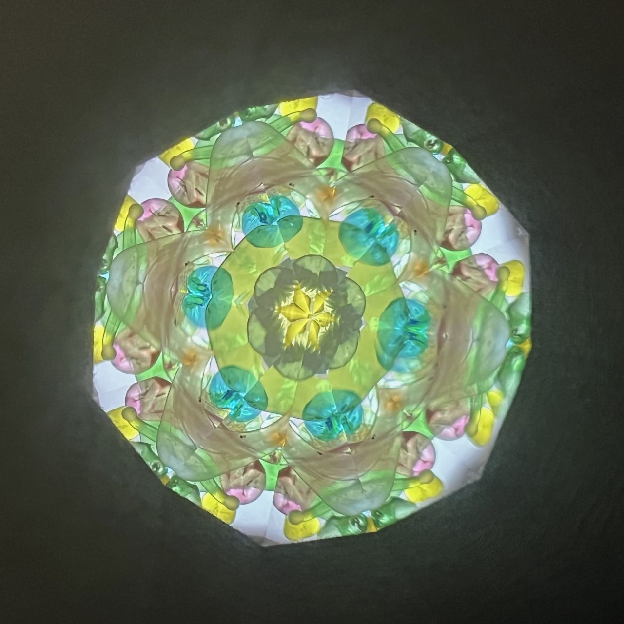 Fumie Ino ”Cranes” - lacquered kaleidoscope -