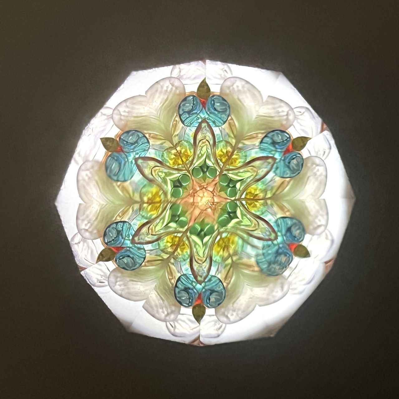 Fumie Ino ”Cranes” - lacquered kaleidoscope -