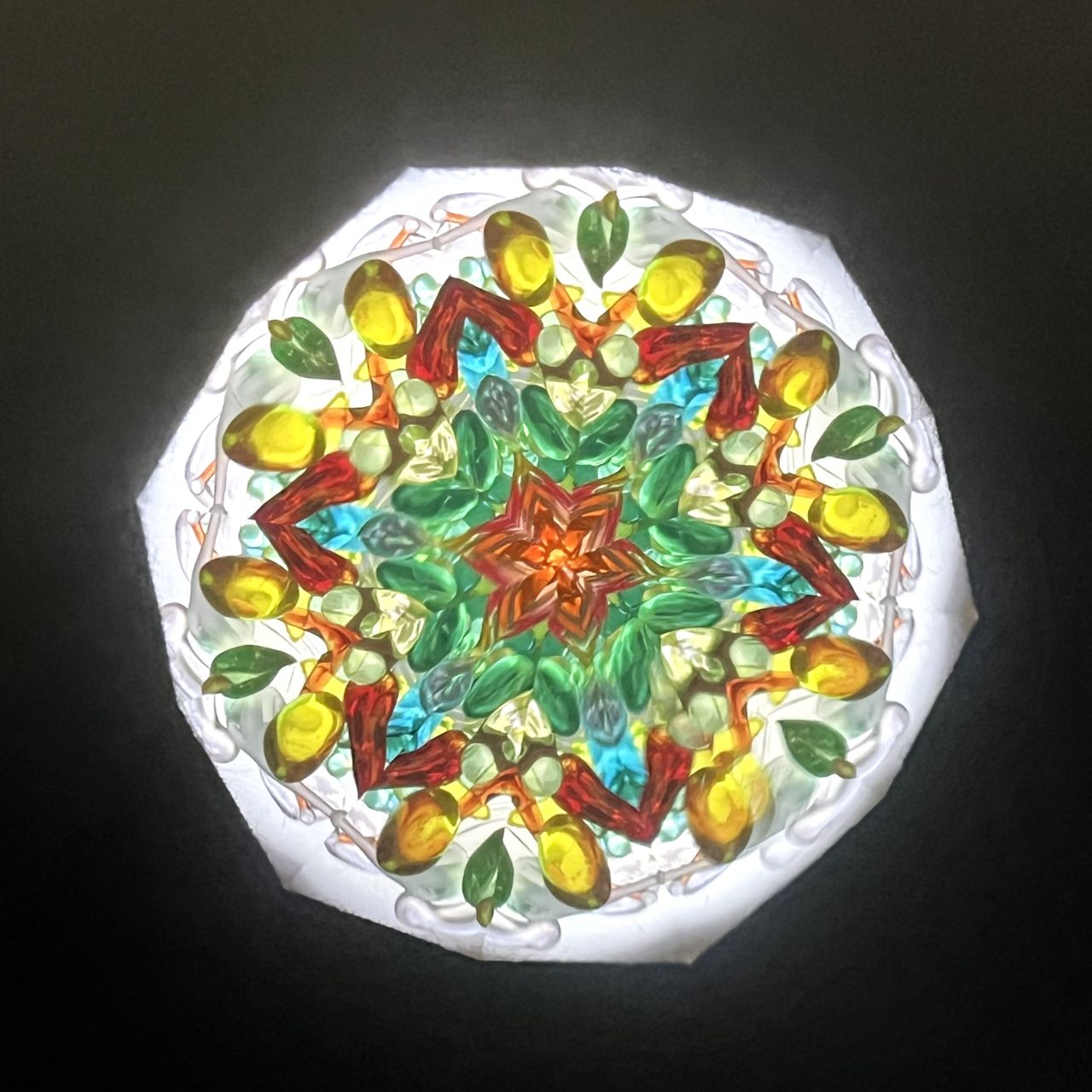 Fumie Ino ”Cranes” - lacquered kaleidoscope -