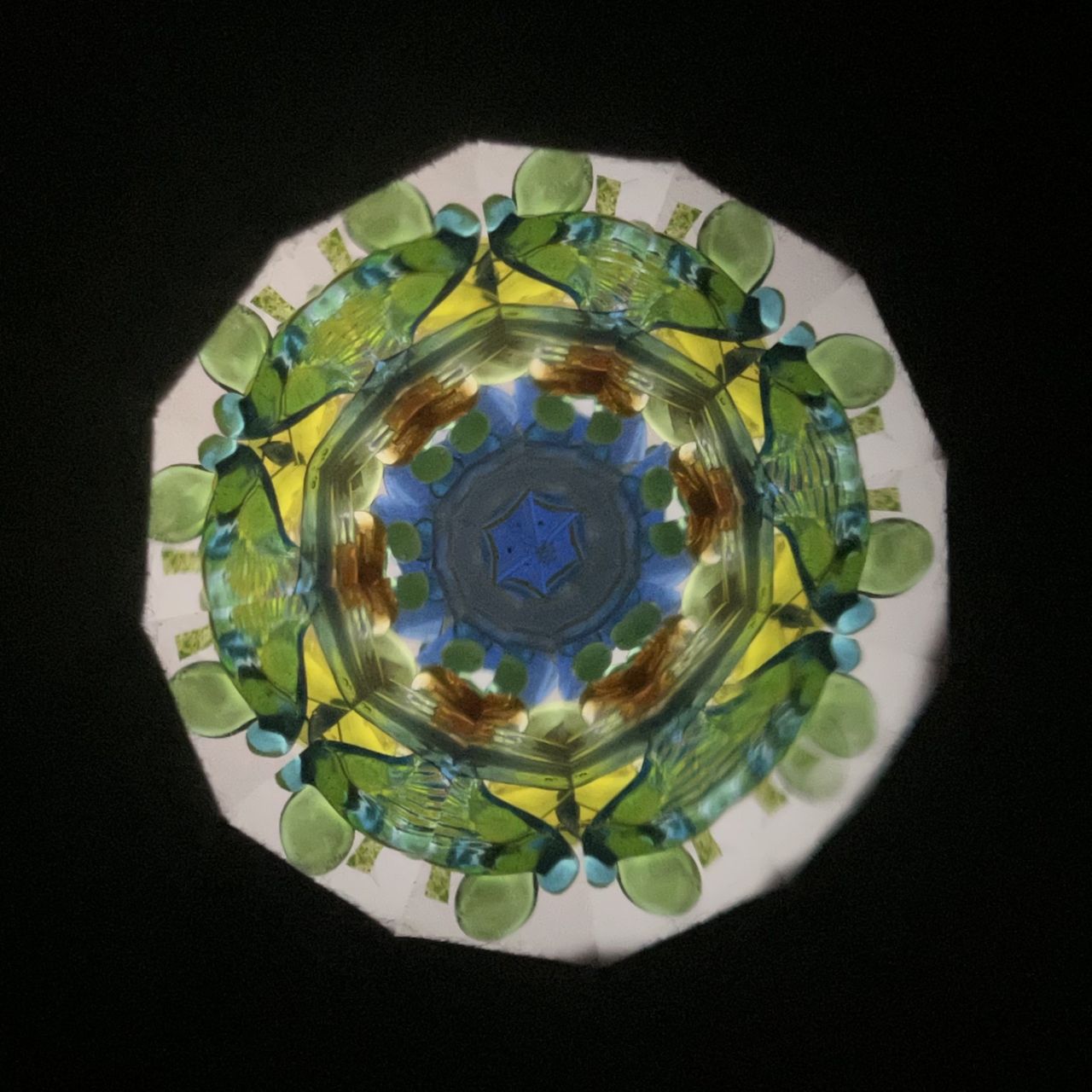 Fumie Ino ”Water Irises” - lacquered kaleidoscope -