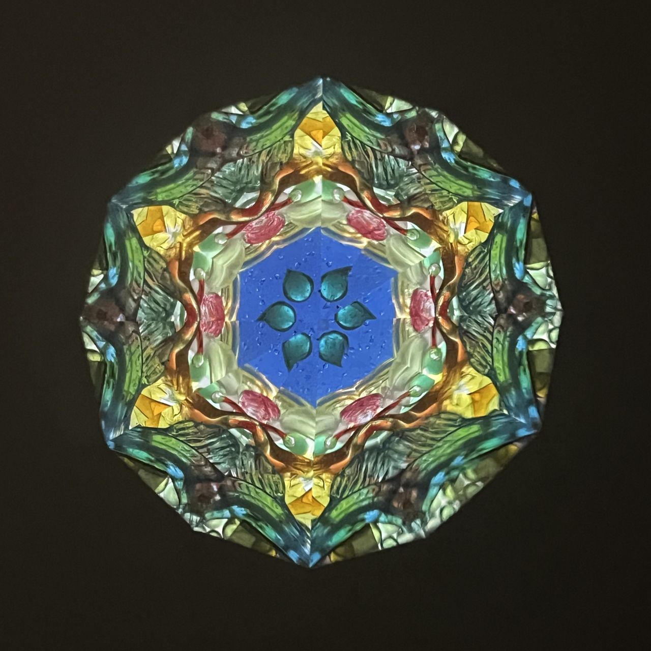 Fumie Ino ”Water Irises” - lacquered kaleidoscope -