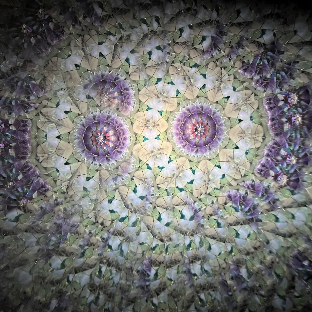 Keiko and Yoshiaki Onodera ”Garden of Illusion” - glass kaleidoscope -