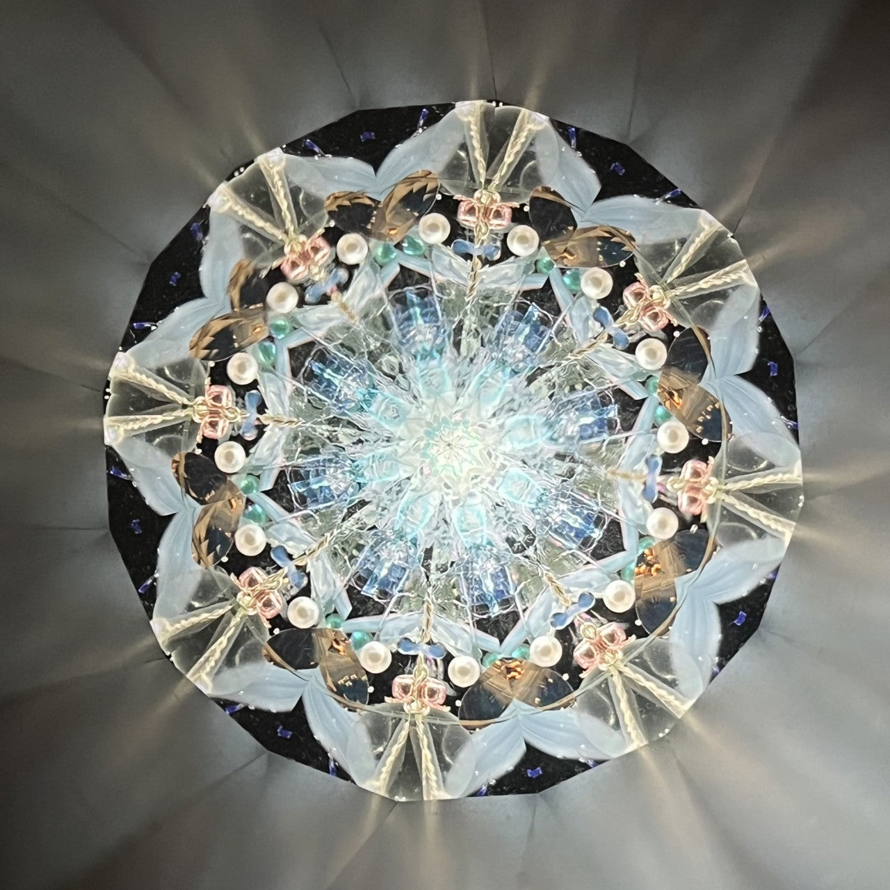 Keiko and Yoshiaki Onodera ”Blossom of Light ” -glass kaleidoscope-