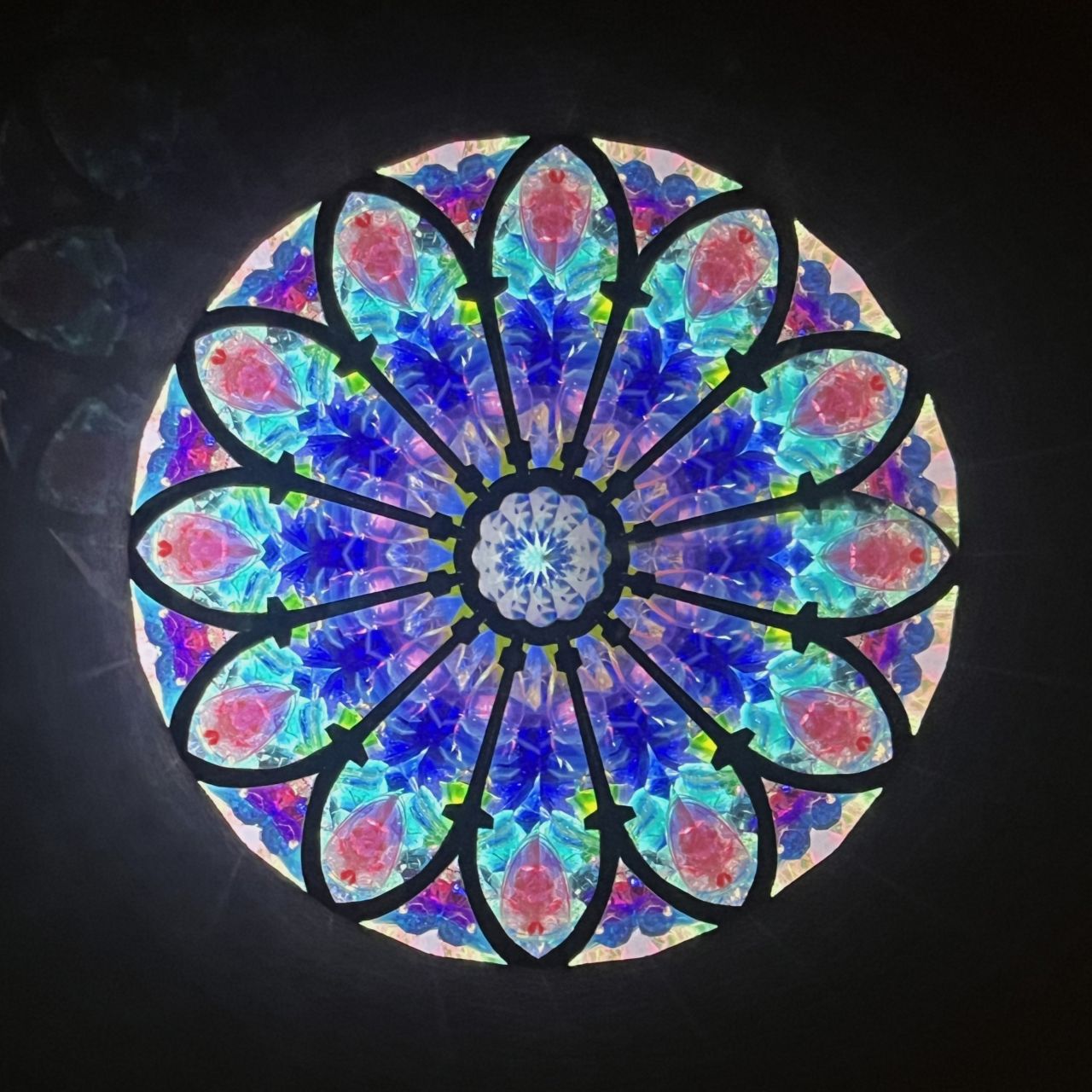 Keiko and Yoshiaki Onodera ”Rose Window ”
