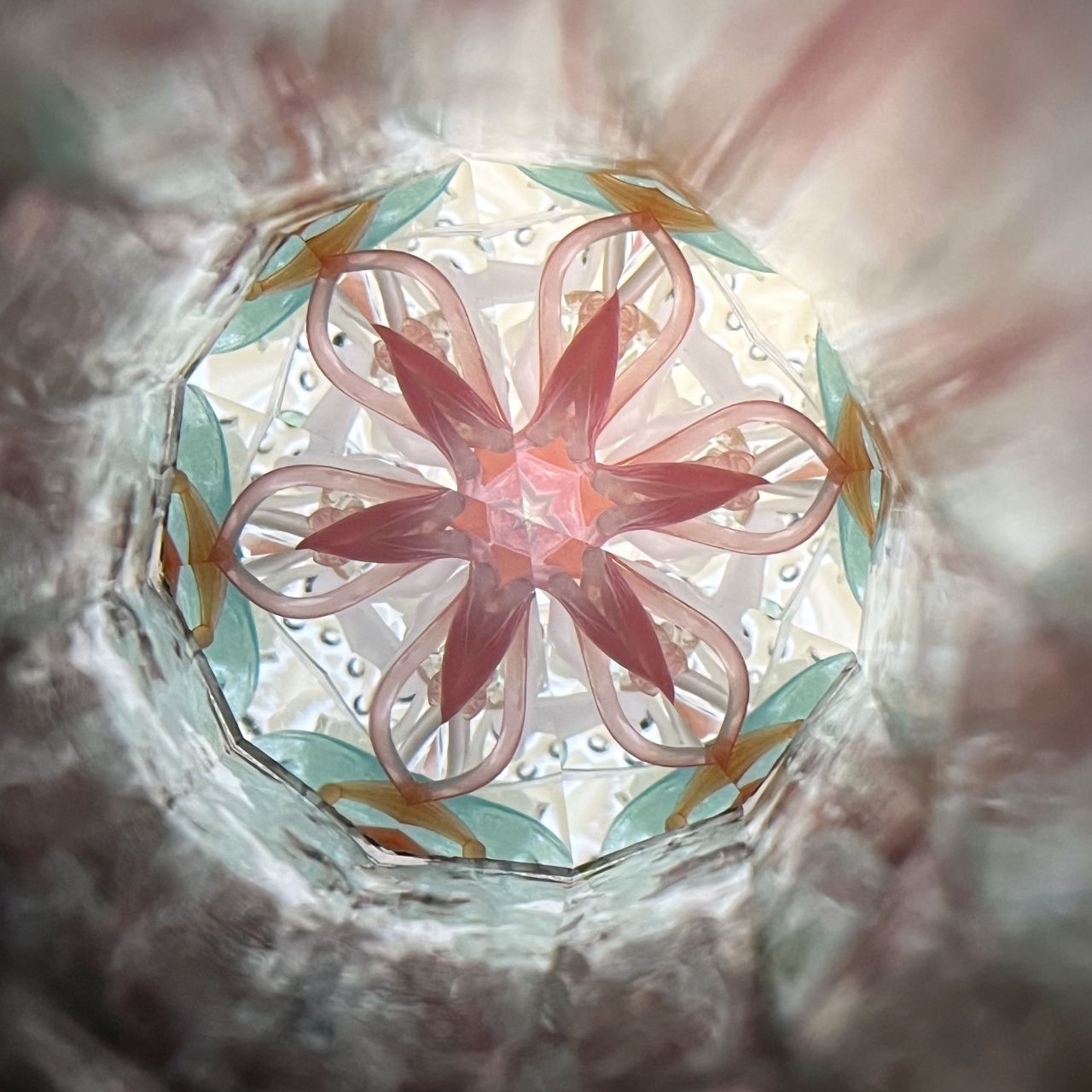 Rieko "Bouquet B " -glass kaleidoscope-