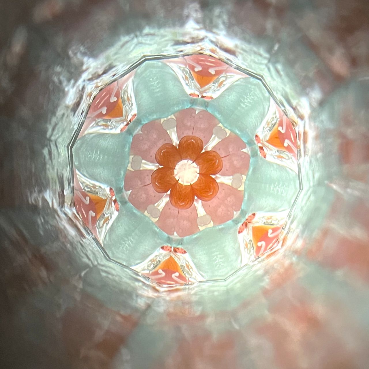 Rieko "Bouquet B " -glass kaleidoscope-