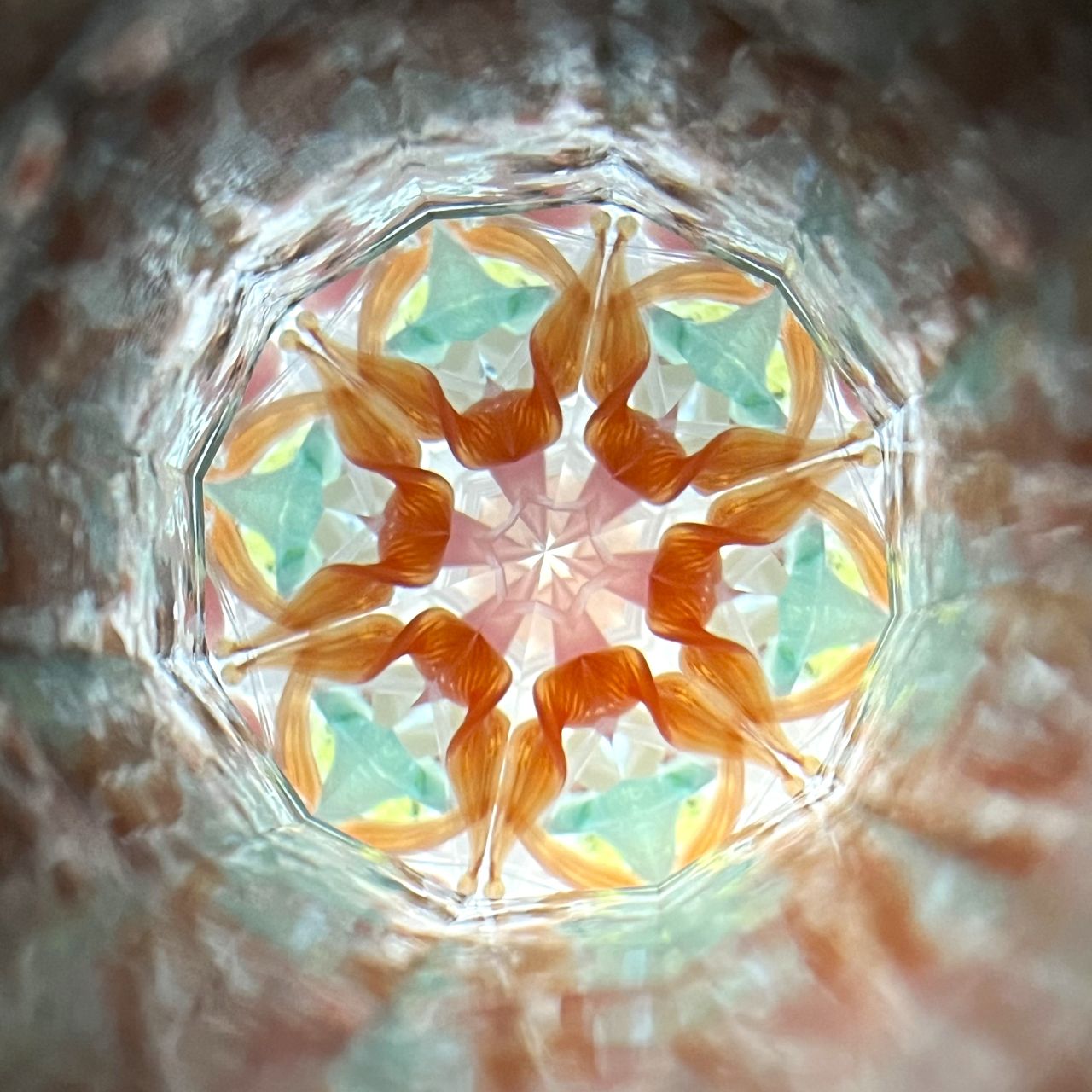 Rieko "Bouquet B " -glass kaleidoscope-