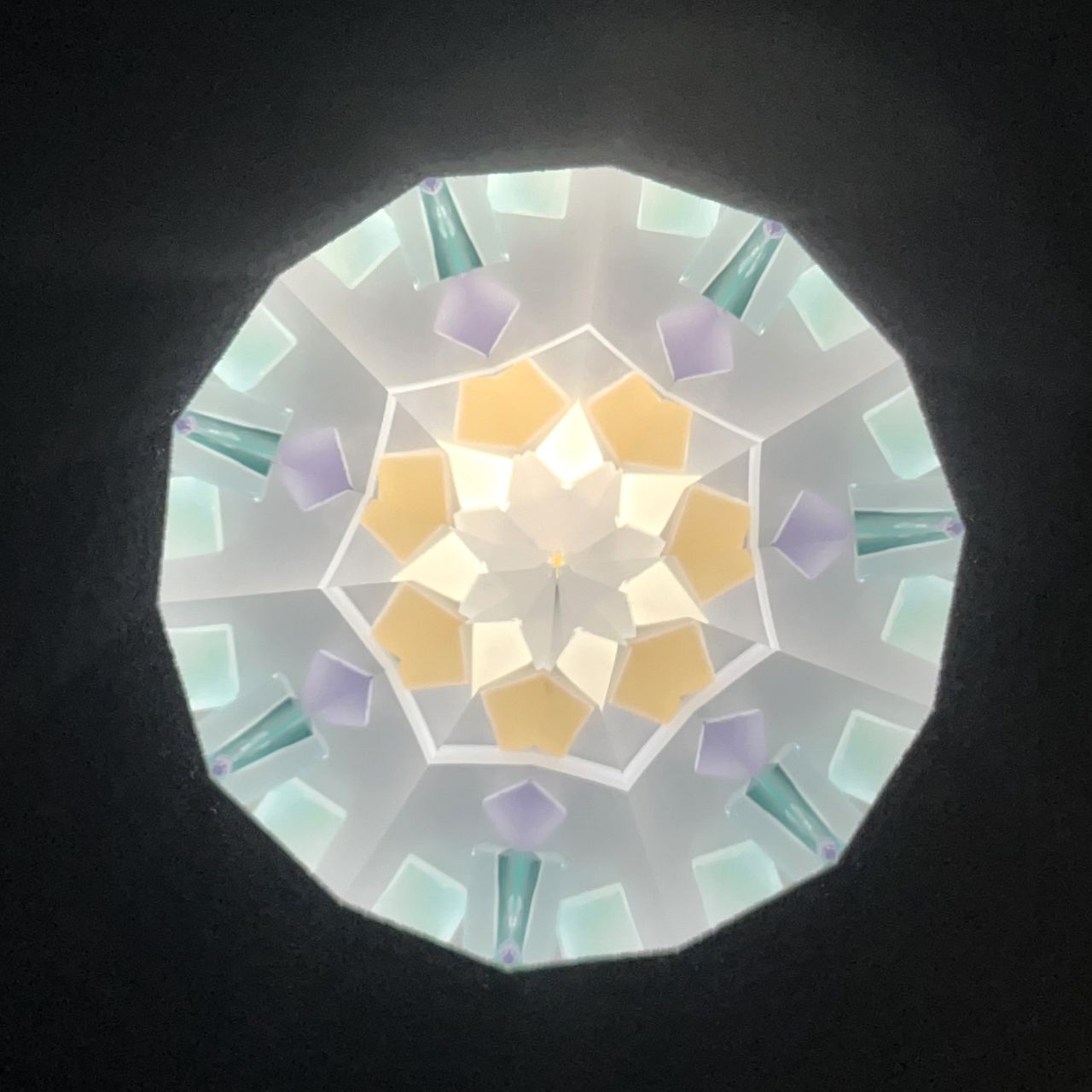 Sumiko AKATSU ”Hanachirusato”　-orange-  2mirror 　   　-glass kaleidoscope-