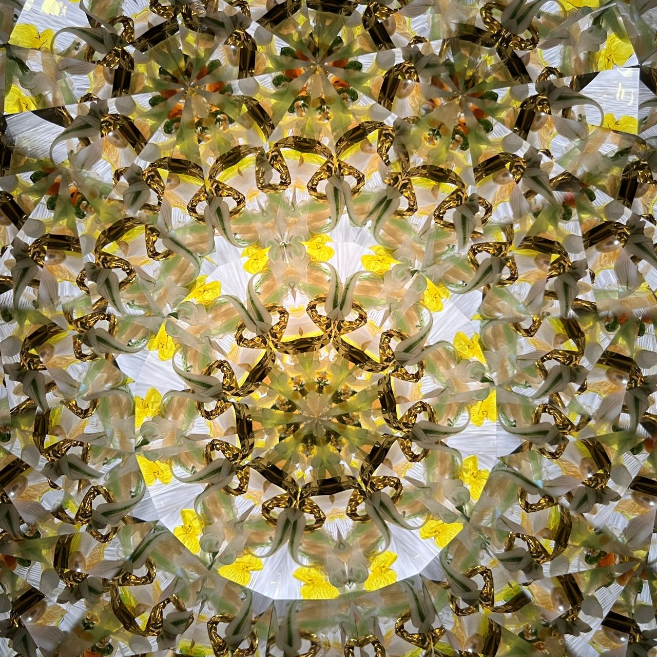 Ayana Endo  "Innocent Flowers  -Tender Little Dancers-"            -glass kaleidoscope-