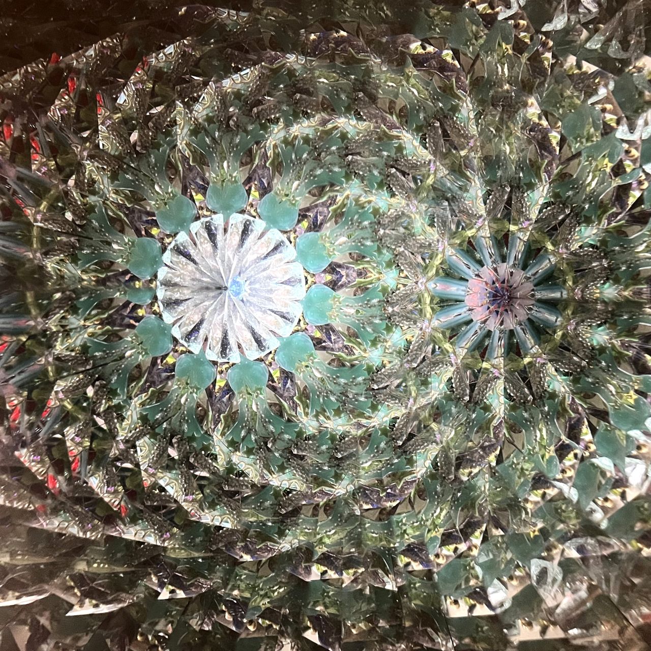 Yoshiko Kosuge   "Beyond Your Dreams"   - peacock pattern -      glass kaleidoscope