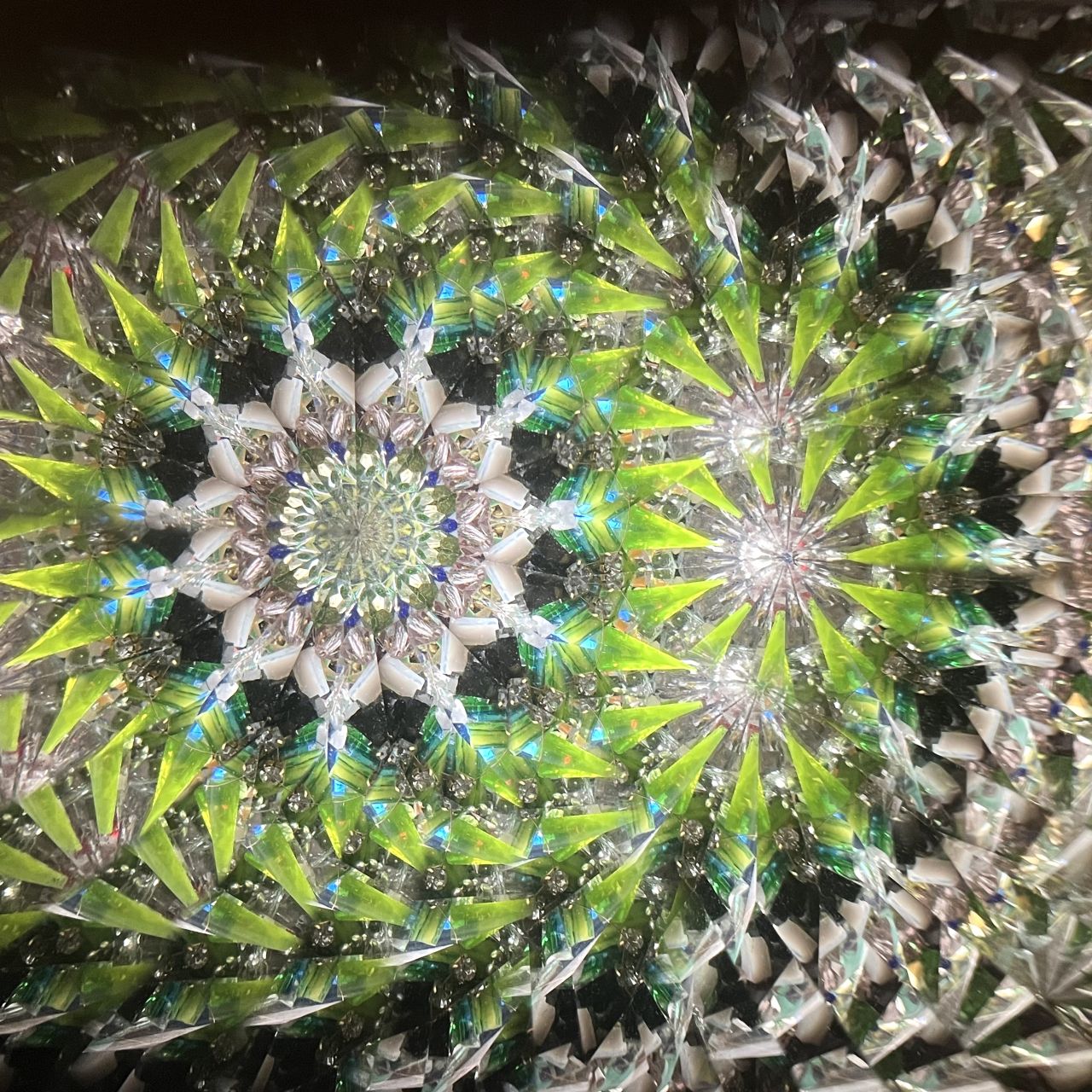 Yoshiko Kosuge   "Beyond Your Dreams"   - peacock pattern -      glass kaleidoscope