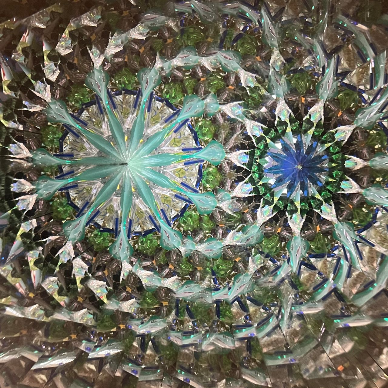 Yoshiko Kosuge   "Beyond Your Dreams"   - peacock pattern -      glass kaleidoscope