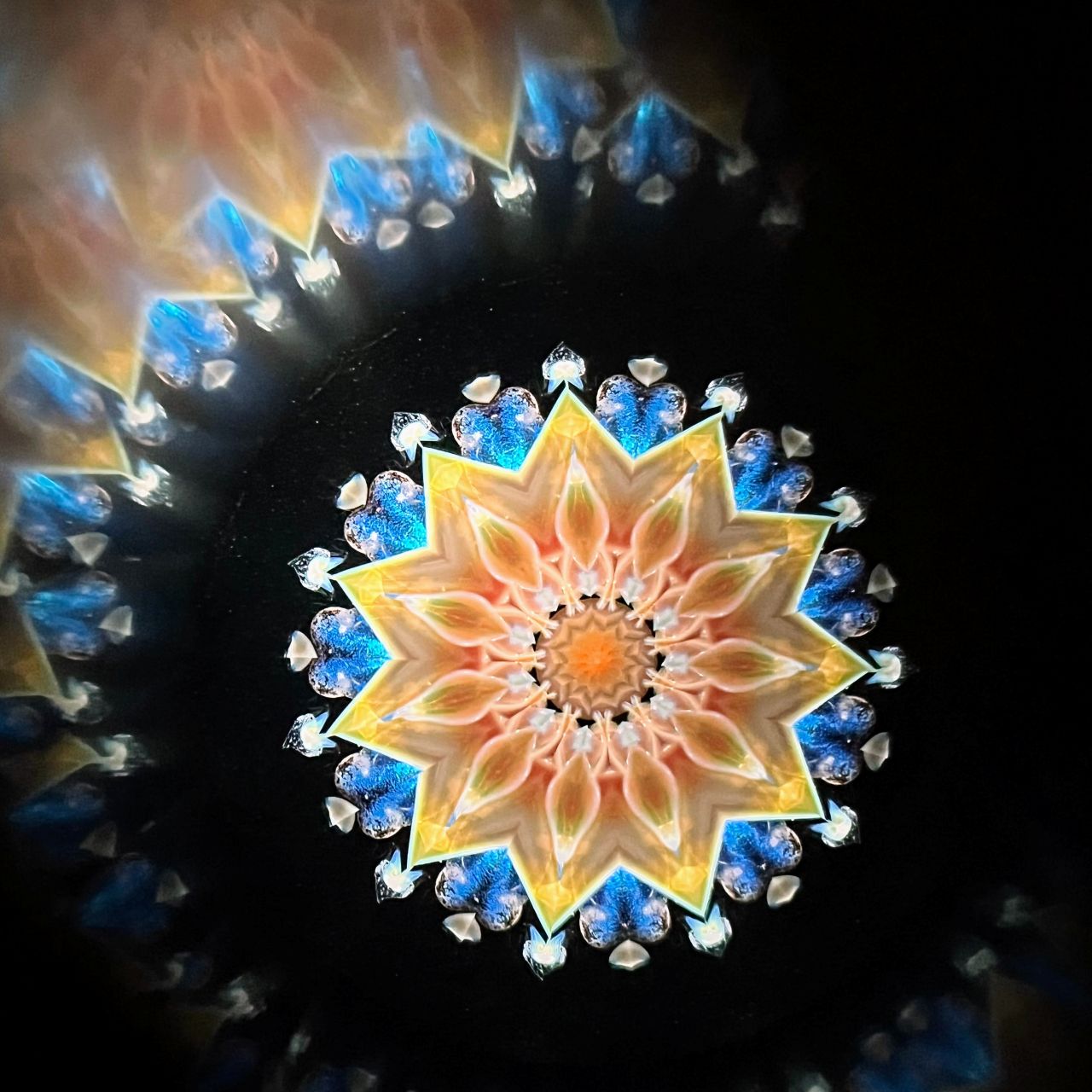 Yoshiko and Takeo Matsumoto    "HANA GRANDE -amber- "     - glass kaleidoscope -