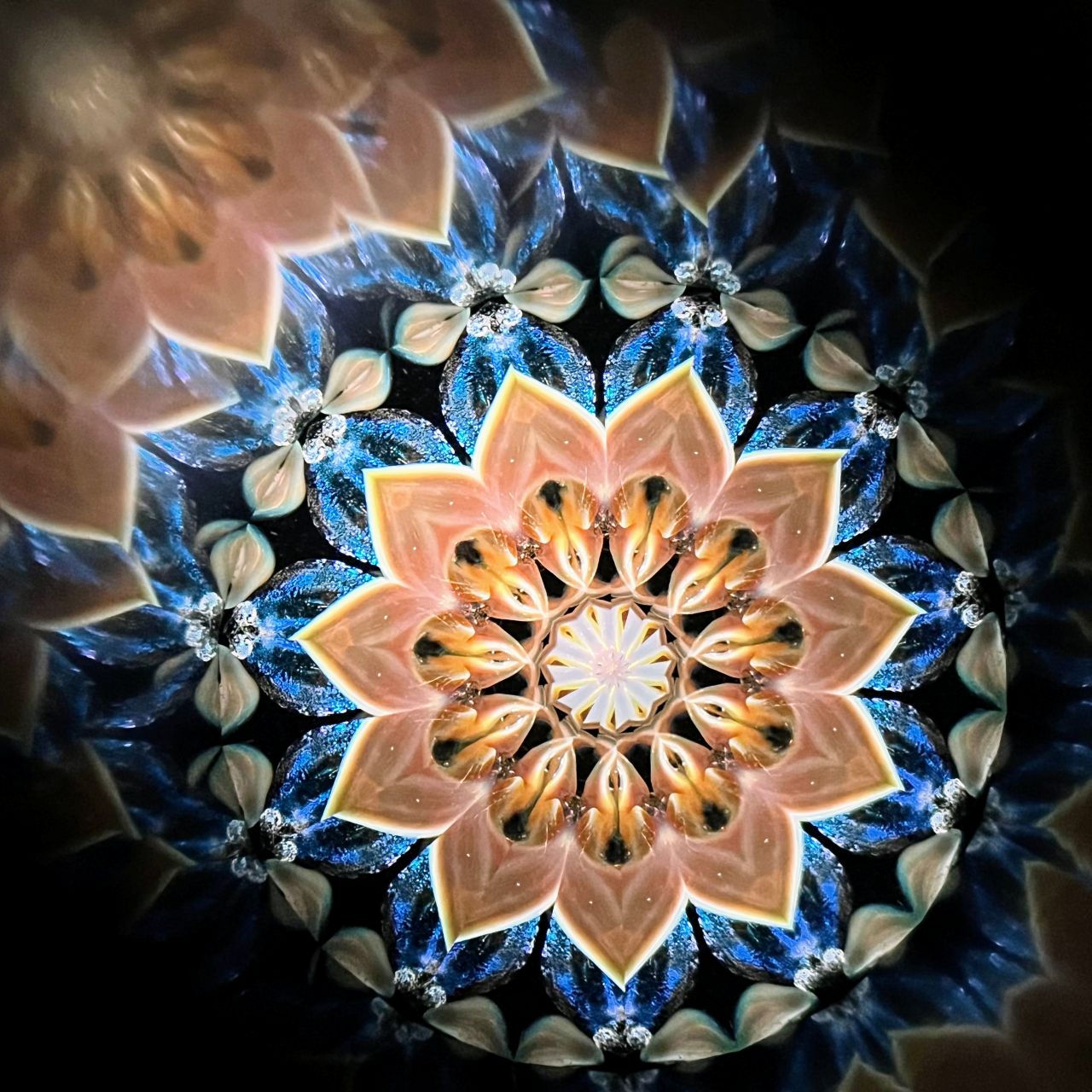 Yoshiko and Takeo Matsumoto    "HANA GRANDE -amber- "     - glass kaleidoscope -