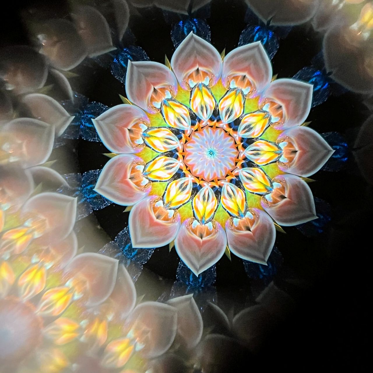 Yoshiko and Takeo Matsumoto    "HANA GRANDE -amber- "     - glass kaleidoscope -
