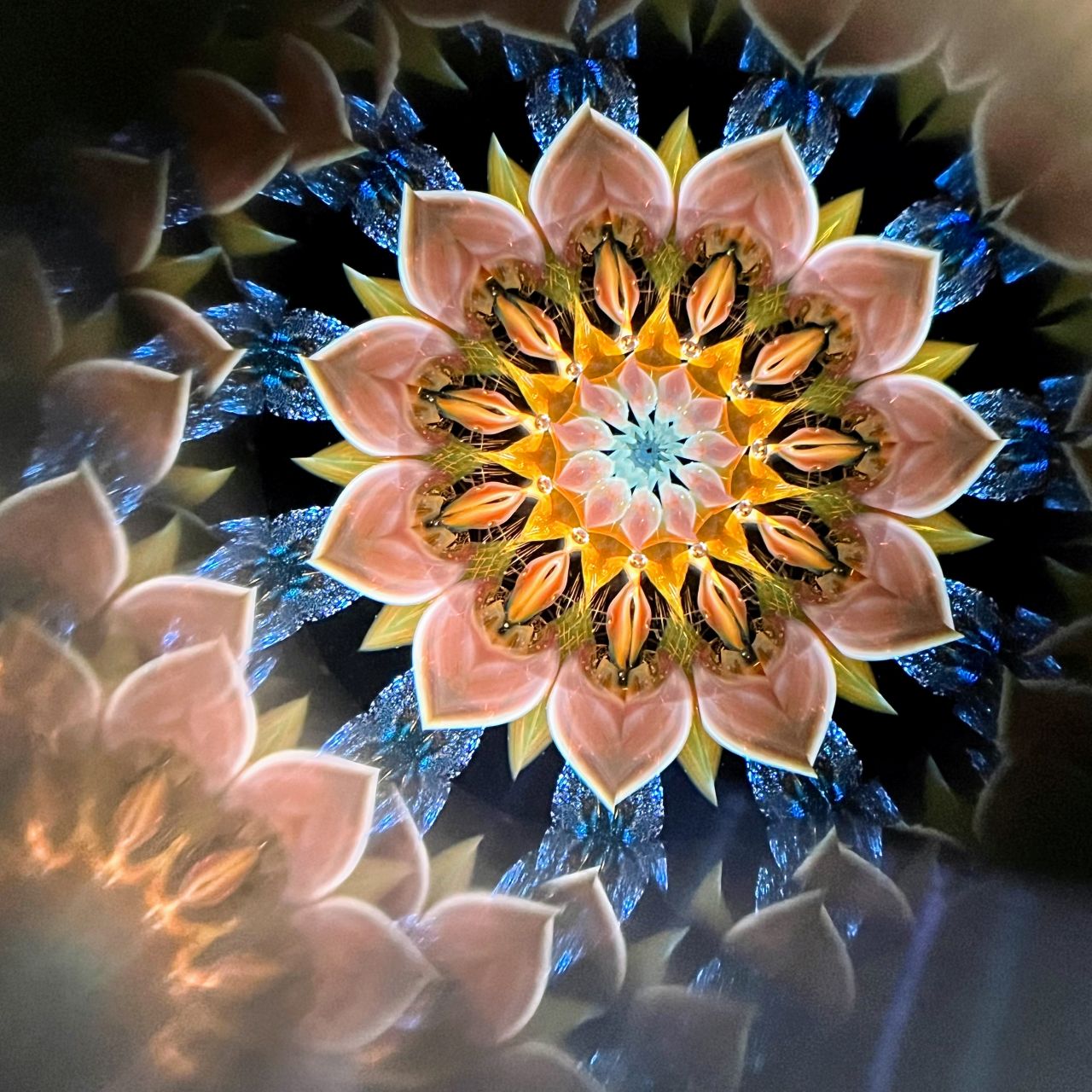 Yoshiko and Takeo Matsumoto    "HANA GRANDE -amber- "     - glass kaleidoscope -