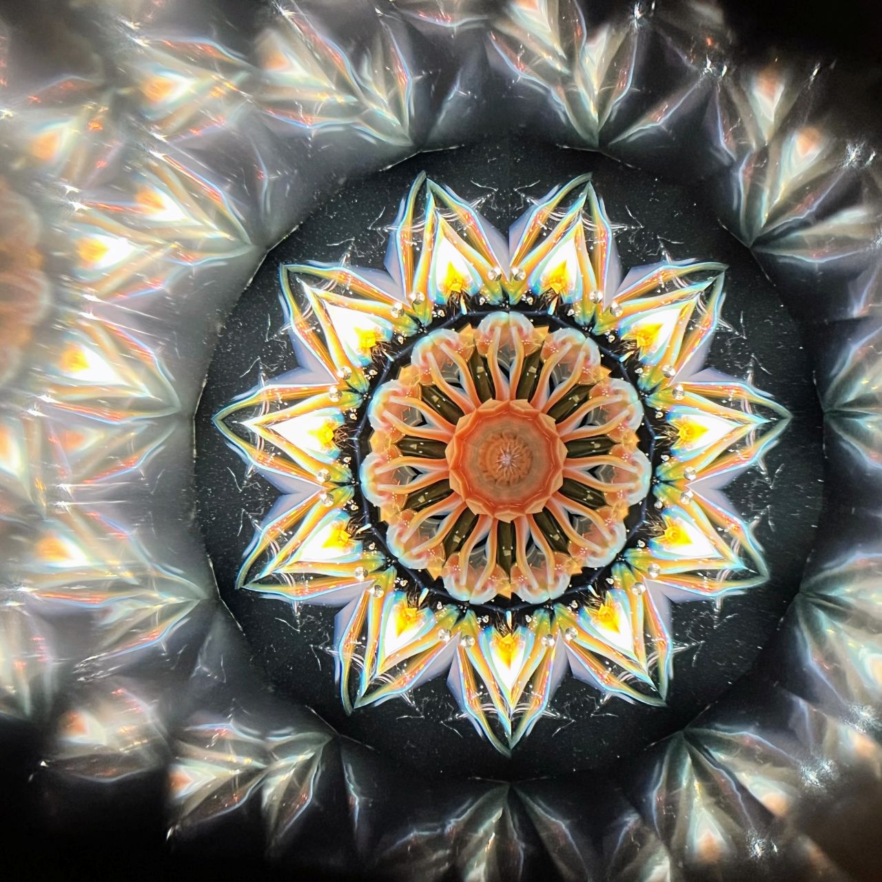 Yoshiko and Takeo Matsumoto    "HANA GRANDE -amber- "     - glass kaleidoscope -