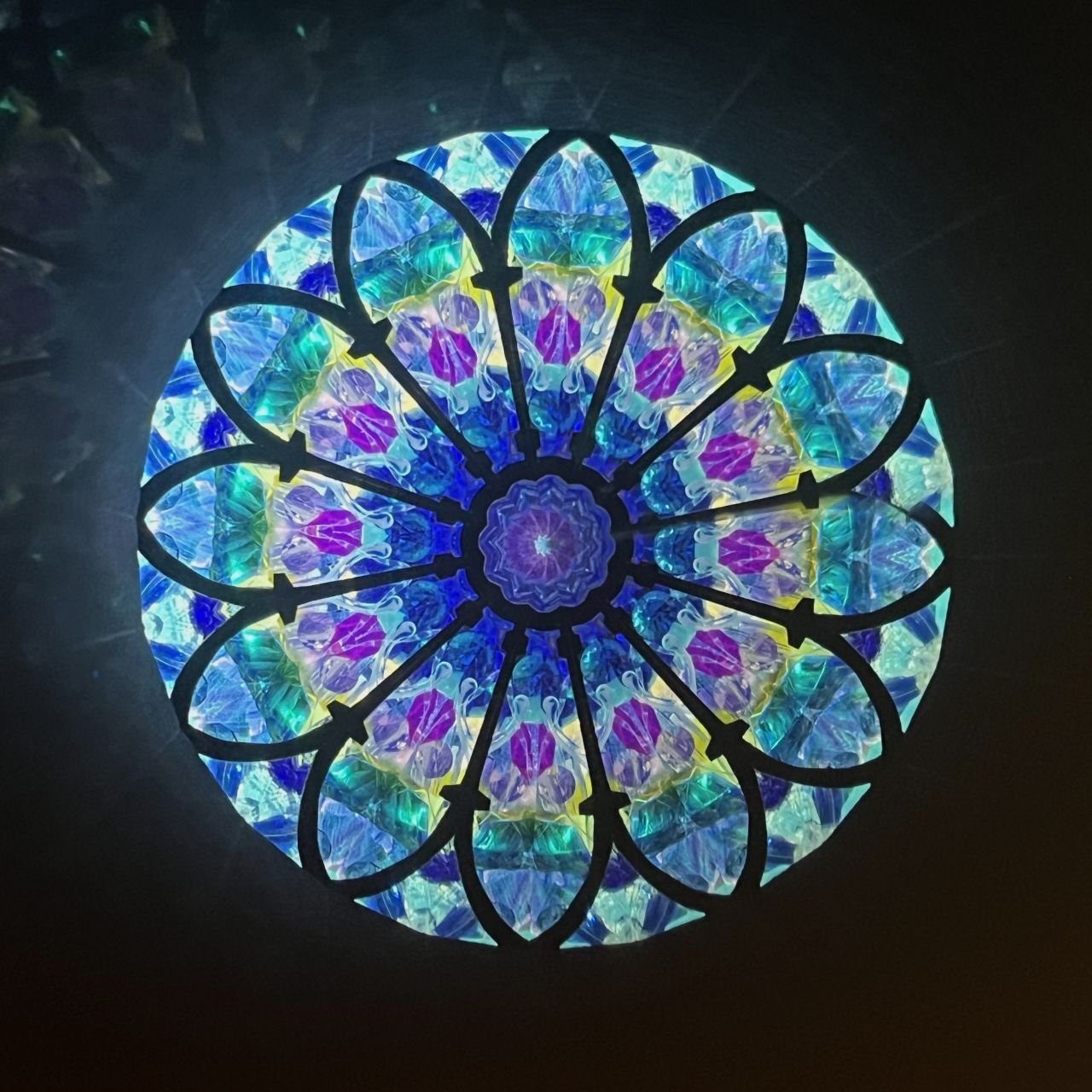 Keiko and Yoshiaki Onodera　                　”Rose Window ”