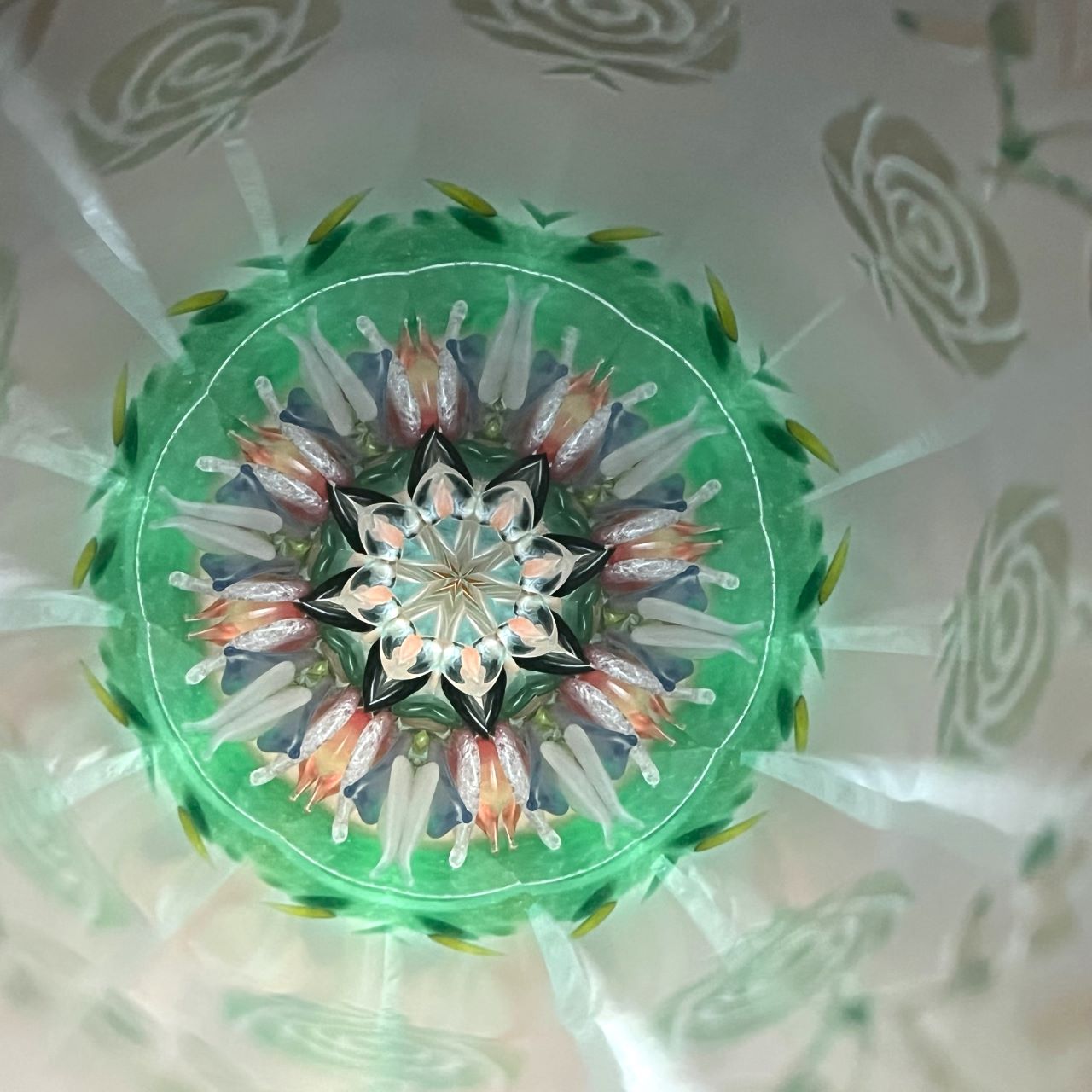 Crystal Garden Shirokane              "Rose  -green-"                    -glass kaleidoscope-